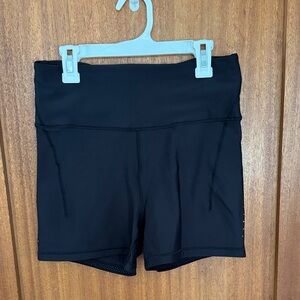 Athleta Pacesetter Ultra High Rise 4” Shortie